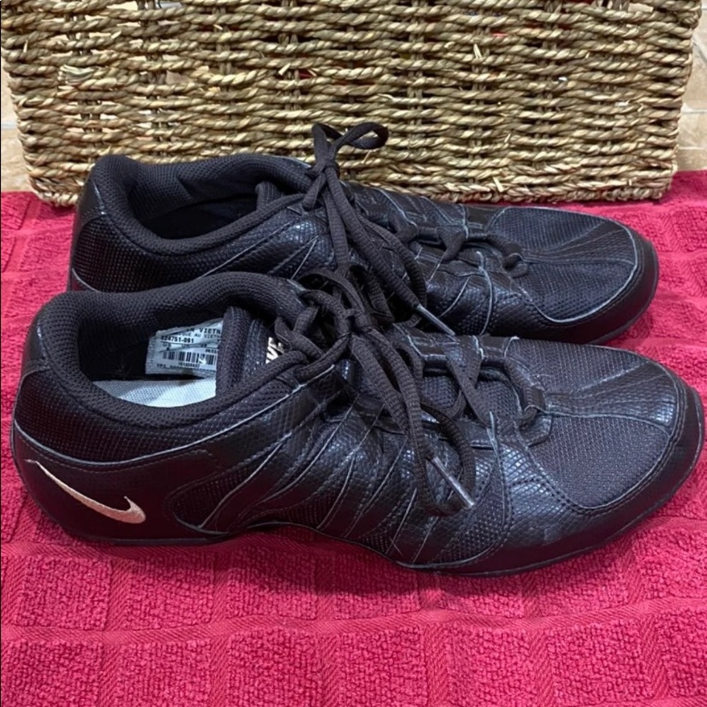 NIKE MUSIQUE dance shoes